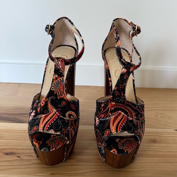 NWOT Platform T-Strap Heel Suede - Picture 4 of 4